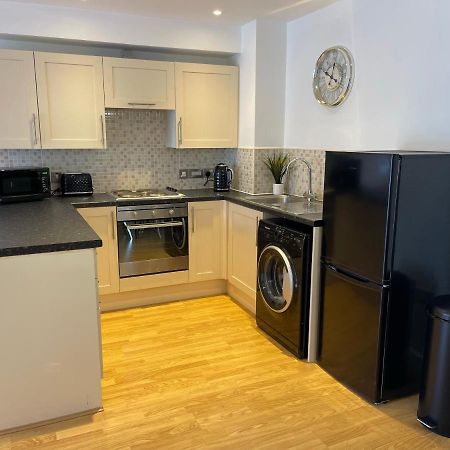 Moda Wigan - Stylish 2 Bed Apartment Central Уиган Экстерьер фото