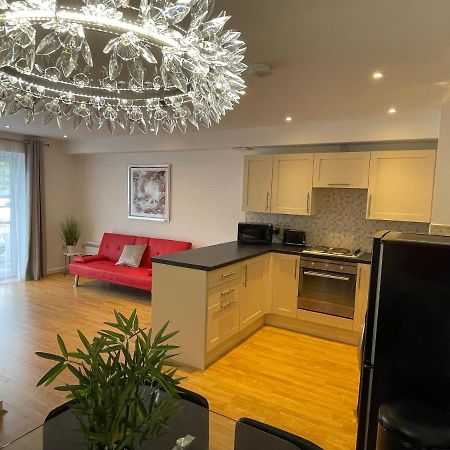 Moda Wigan - Stylish 2 Bed Apartment Central Уиган Экстерьер фото